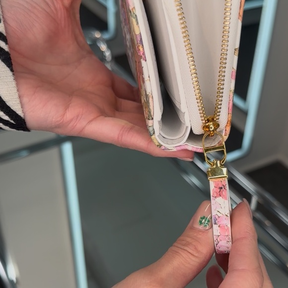 Christian Dior Wallet - Picture 3 of 9